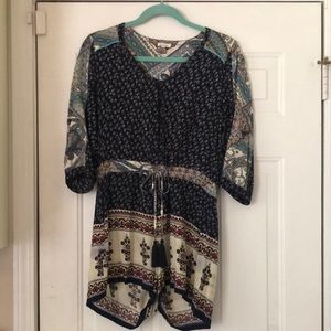 Francesca’s Romper, En Creme